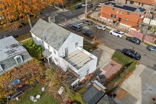 52-06 Bowne St, Flushing, NY 11355 - Photo 9