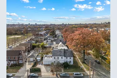 52-06 Bowne Street, Flushing, NY 11355 - Photo 17