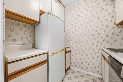 110-45 Queens Blvd #719, Forest Hills, NY 11375 - Photo 11