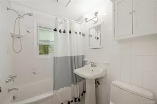 340 Pine Rd, Southold, NY 11971 - Photo 9