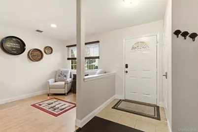 11 Indian Trace, Kings Park, NY 11754 - Photo 3