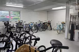 124 S Park Ave, Rockville Centre, NY 11570 - Photo 17