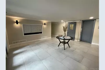 124 S Park Avenue #1-Q, Rockville Centre, NY 11570 - Photo 3