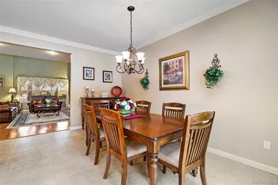 5 Newcastle Court, Riverhead, NY 11901 - Photo 13