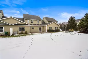 5 Newcastle Ct, Riverhead, NY 11901 - Photo 35