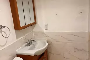 111-19 156th St, Jamaica, NY 11433 - Photo 11