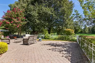 77 The Woods, Commack, NY 11725 - Photo 27