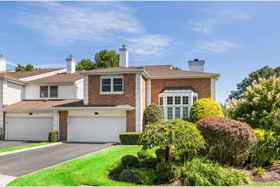 77 The Woods, Commack, NY 11725 - Photo 3