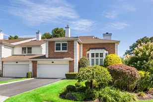 77 The Woods, Commack, NY 11725 - Photo 3