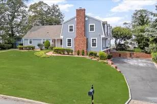 21 Seacliff Ln, Miller Place, NY 11764 - Photo 3