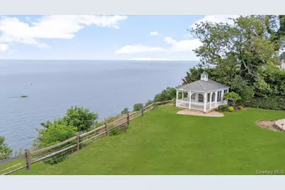 21 Seacliff Lane, Miller Place, NY 11764 - Photo 7