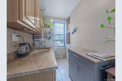 9524 Fort Hamilton Parkway #301, Brooklyn, NY 11209 - Photo 5