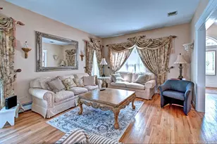 3 Leahs, Smithtown, NY 11787 - Photo 7