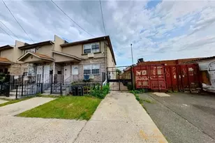 24-09 Brookhaven Ave, Far Rockaway, NY 11691 - Photo 5