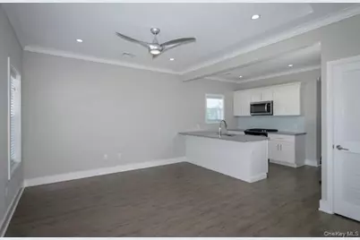 262 Indian Head Road #203, Kings Park, NY 11754 - Photo 5