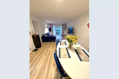 128 Santa Barbara Drive #128, Plainview, NY 11803 - Photo 11