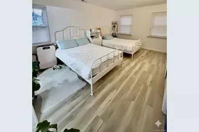 128 Santa Barbara Drive #128, Plainview, NY 11803 - Photo 5