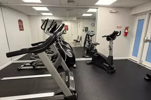 128 Santa Barbara Dr, Plainview, NY 11803 - Photo 19