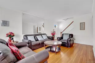 932 Cherry Ln, Floral Park, NY 11001 - Photo 7