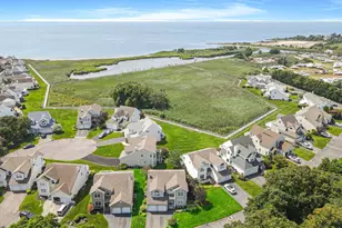 24 Spinnaker Ln, Patchogue, NY 11772 - Photo 5