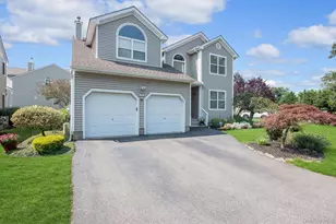 24 Spinnaker Ln, Patchogue, NY 11772 - Photo 3