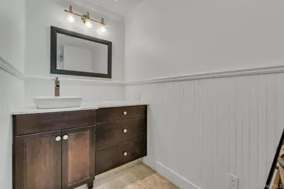 7 Springville Circle, Hampton Bays, NY 11946 - Photo 17