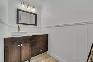 7 Springville Cir, Hampton Bays, NY 11946 - Photo 17