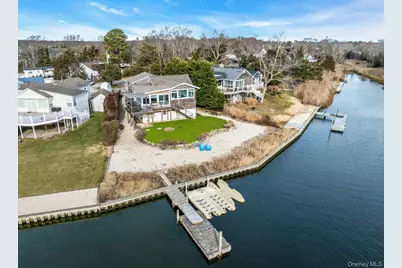 7 Springville Circle, Hampton Bays, NY 11946 - Photo 37