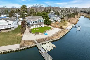 7 Springville Cir, Hampton Bays, NY 11946 - Photo 37