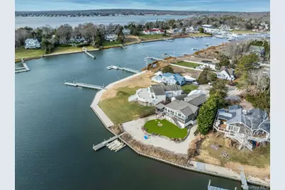 7 Springville Circle, Hampton Bays, NY 11946 - Photo 35