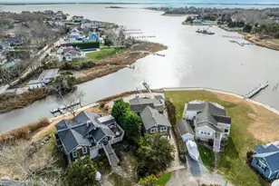 7 Springville Cir, Hampton Bays, NY 11946 - Photo 31