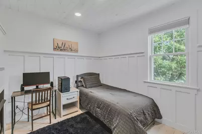 7 Springville Circle, Hampton Bays, NY 11946 - Photo 15