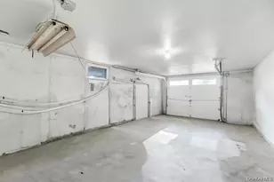 61 S Merrick Rd, Massapequa, NY 11758 - Photo 25