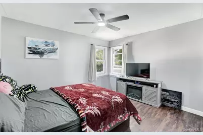 61 S Merrick Road, Massapequa, NY 11758 - Photo 15