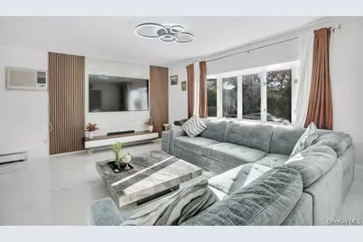 61 S Merrick Road, Massapequa, NY 11758 - Photo 5