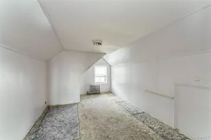 1119 Theodora St, Franklin Square, NY 11010 - Photo 9