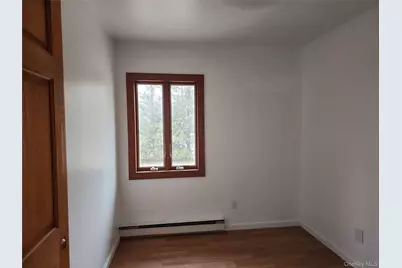 624 Montauk Highway, West Islip, NY 11795 - Photo 9