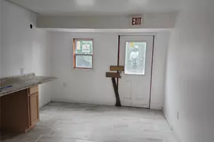 624 Montauk Hwy, West Islip, NY 11795 - Photo 3