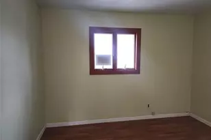 624 Montauk Hwy, West Islip, NY 11795 - Photo 17