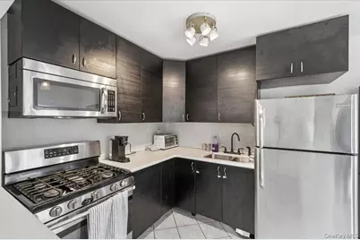 1210 Plainview Avenue, Far Rockaway, NY 11691 - Photo 7