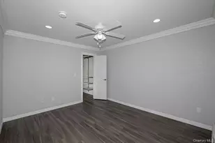 2 Victorian Ct, Holtsville, NY 11742 - Photo 9