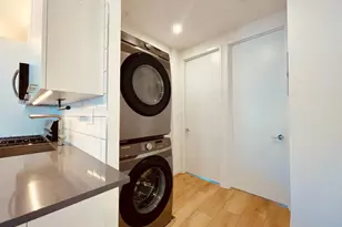 71-53 69th Pl, Glendale, NY 11385 - Photo 5