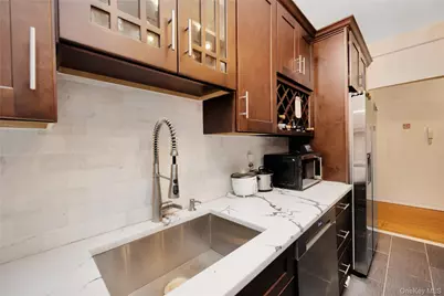 7716 Austin Street #2K, Forest Hills, NY 11375 - Photo 5