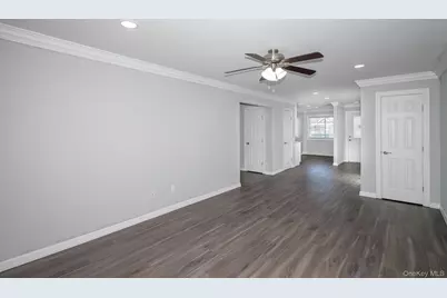 2 Victorian Court #116, Holtsville, NY 11742 - Photo 7