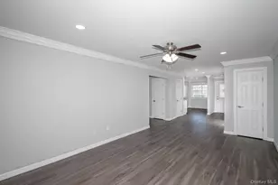 2 Victorian Ct, Holtsville, NY 11742 - Photo 7