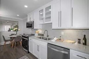 184 Cassa Loop, Holtsville, NY 11742 - Photo 3