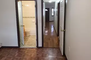 137-07 253rd St, Rosedale, NY 11422 - Photo 5