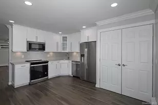 274 Cassa Loop, Holtsville, NY 11742 - Photo 3