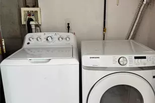 23 Peach Pl, Middletown, NY 10940 - Photo 23