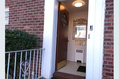 131-66 234th Street #Lower, Rosedale, NY 11422 - Photo 5